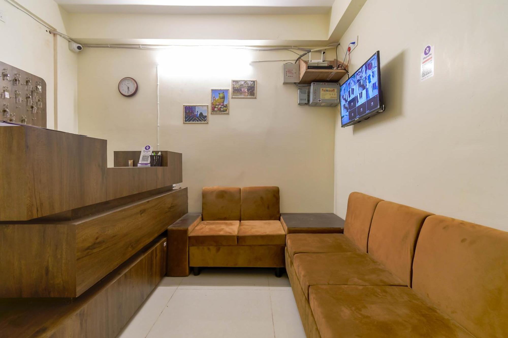 Hotel Mahal Колката Екстериор снимка
