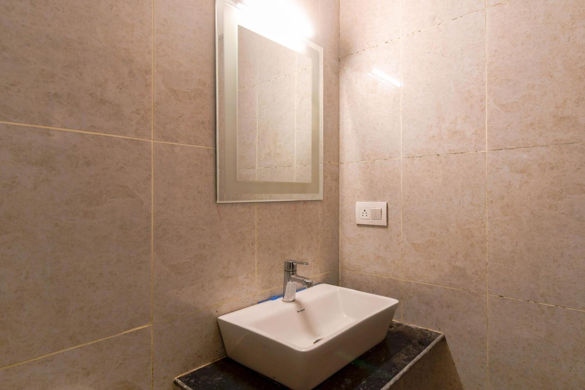 Hotel Mahal Колката Екстериор снимка