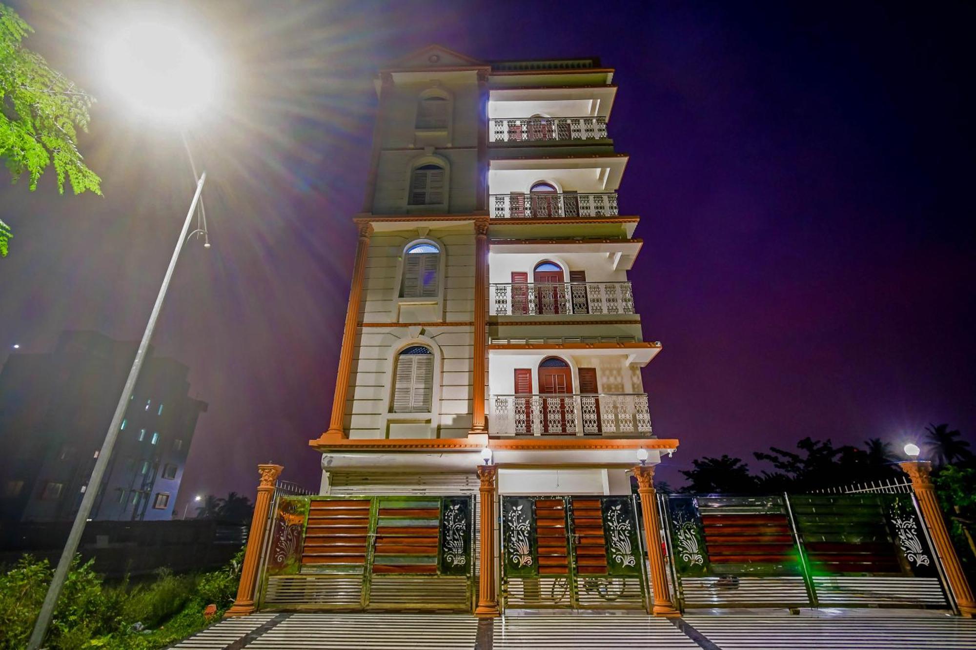 Hotel Mahal Колката Екстериор снимка